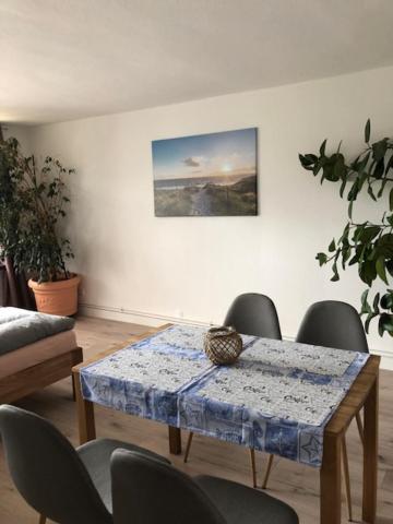 Die Graefin Auf Ruegen - Ferienappartements Parchtitz Zewnętrze zdjęcie
